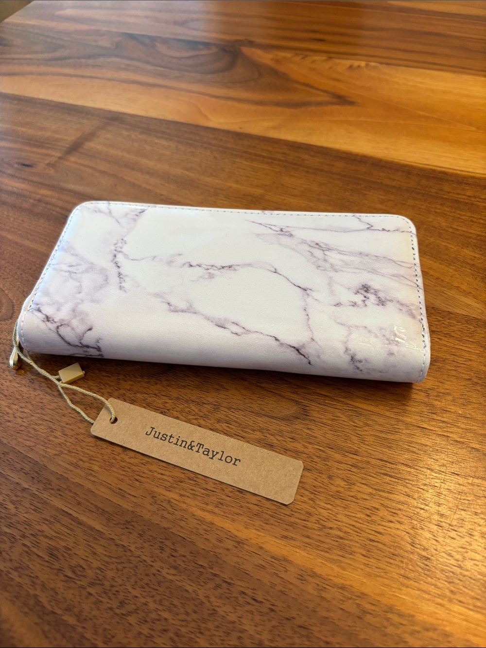 NWT New Justin&Taylor White Marbled Zip Around Wallet